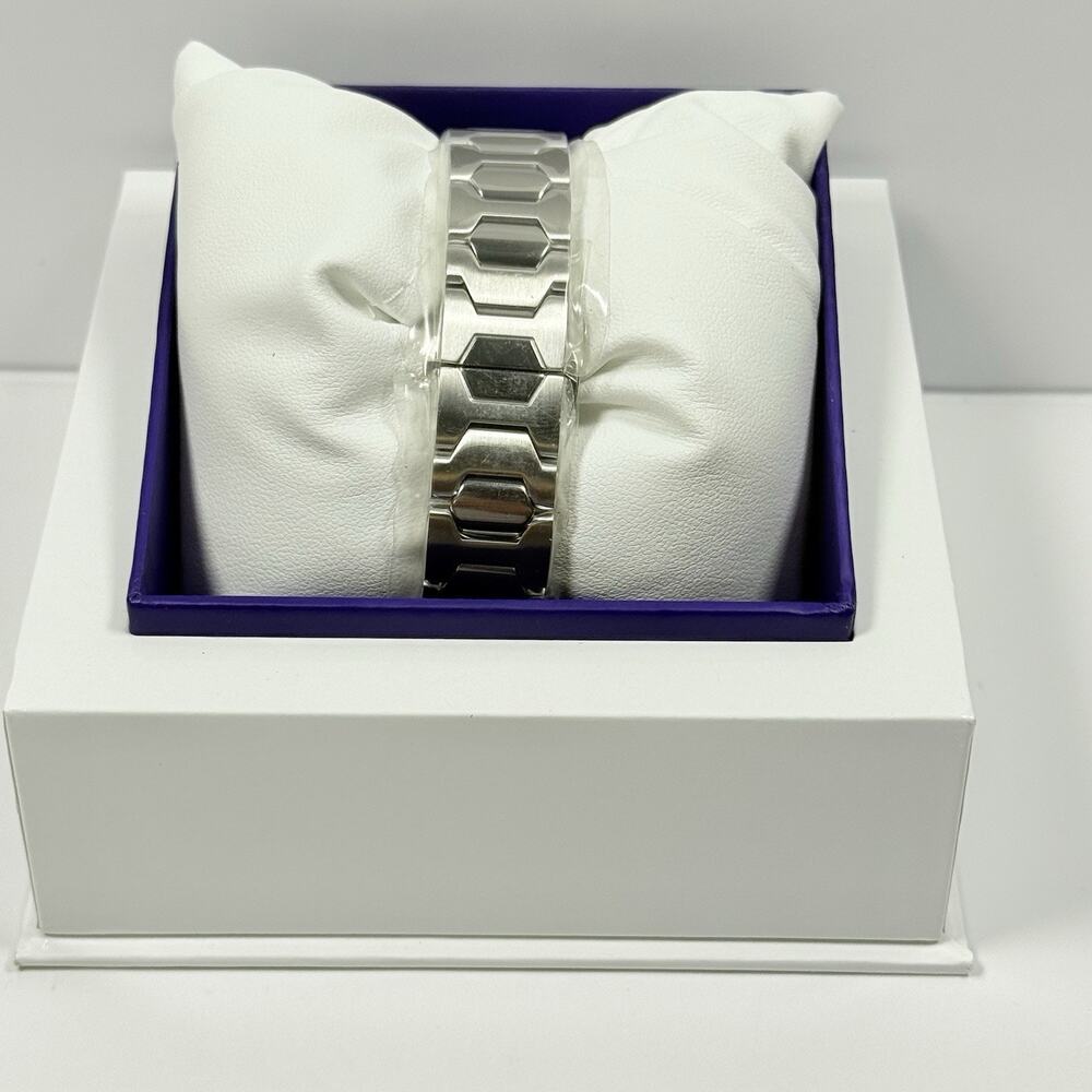 New Movado Bold Crystal Pave Silver Tone Bracelet 32mm Trend Watch 3600567 - Picture 3 of 4